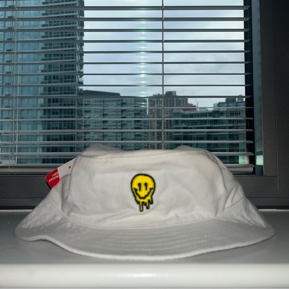 Smiley Face Bucket Hat - Picture 3 of 4